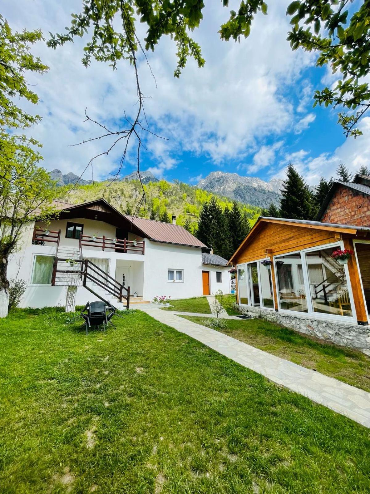 Bujtina Arlindi Bed and Breakfast Valbone Buitenkant foto